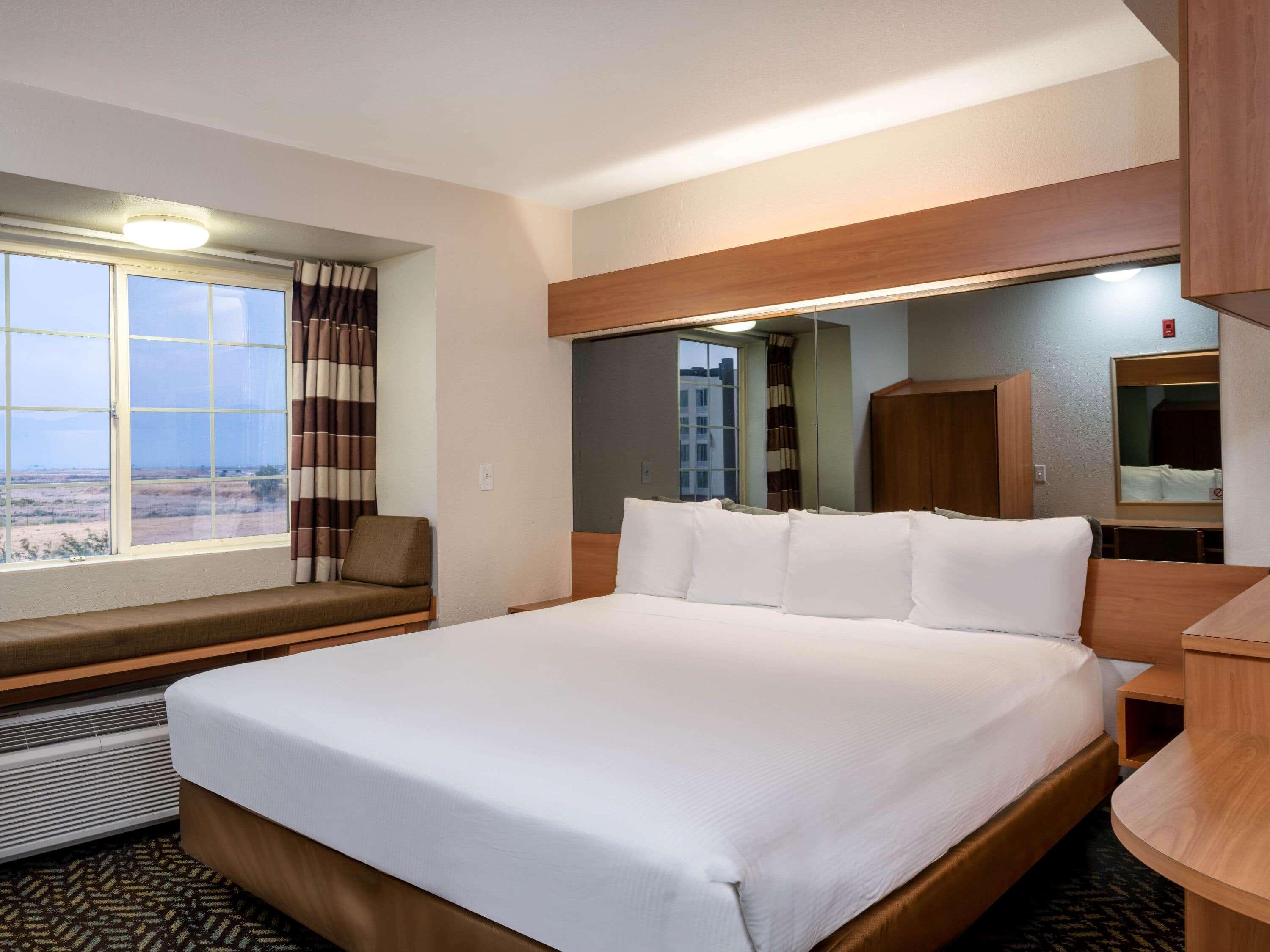 Microtel Inn & Suites By Wyndham Salt Lake City Airport Exterior foto